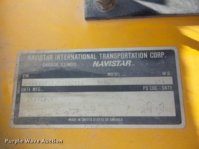 image for item EI9892 1993 International 3800 school bus