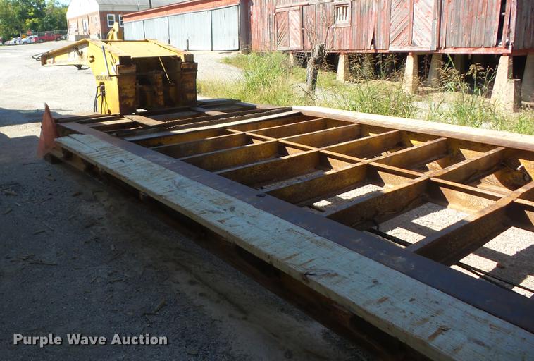 image for item EI9925 1989 Load King PHD80/100-3 lowboy equipment trailer