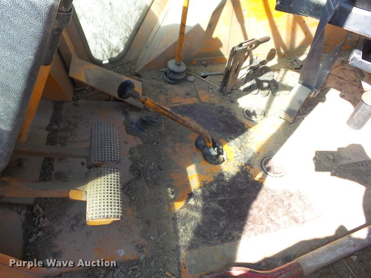 image for item EI9927 1983 Case 580 Super D backhoe