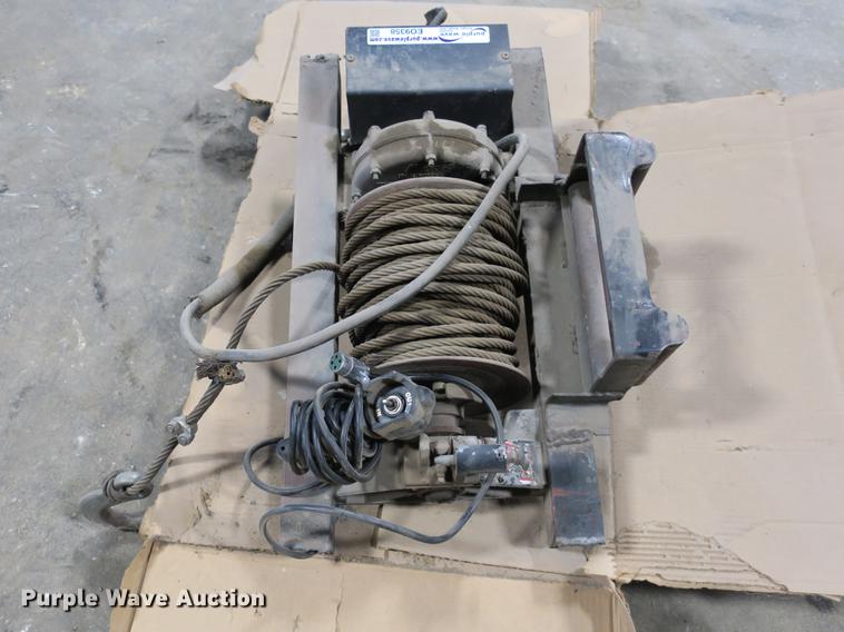 image for item EO9358 Koenig winch