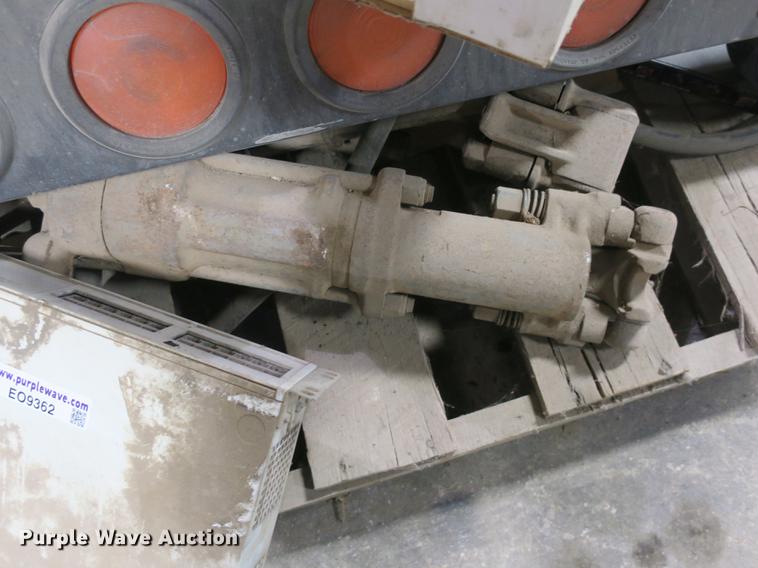 image for item EO9362 Tools