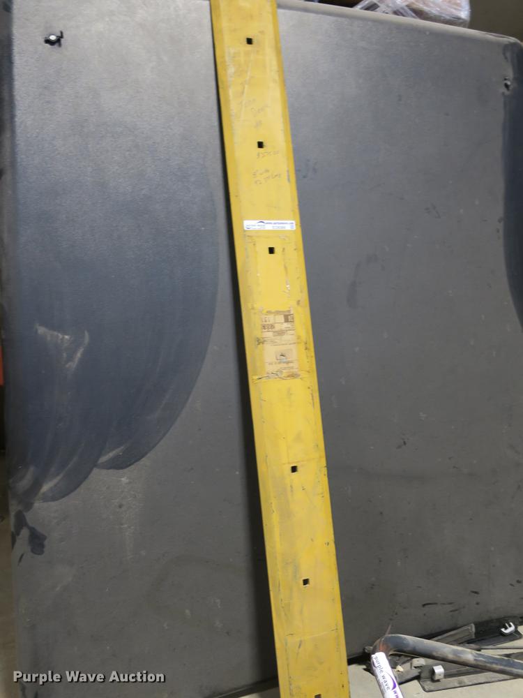 image for item EO9366 John Deere blade