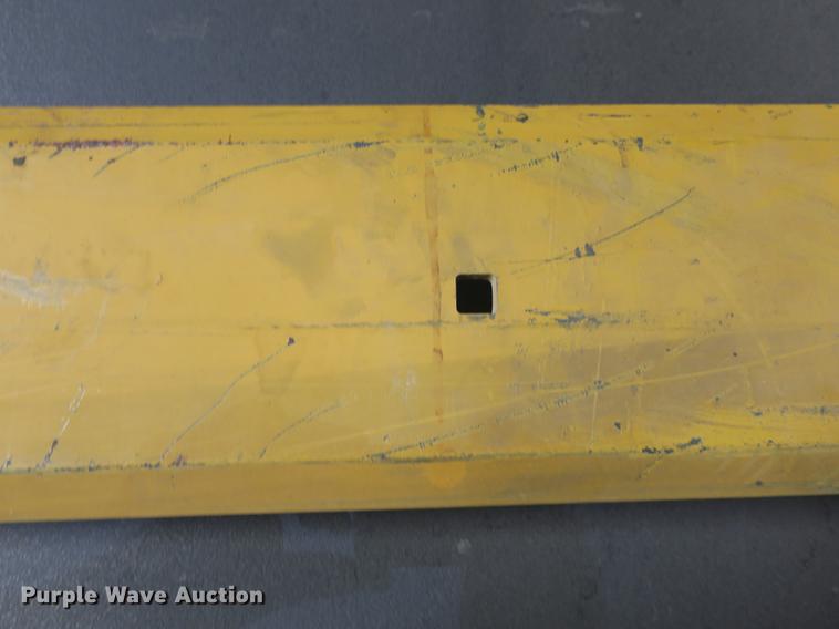 image for item EO9366 John Deere blade
