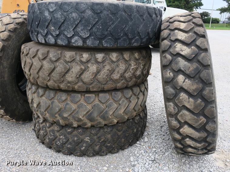 image for item EO9369 (11) 14.00-24 tires