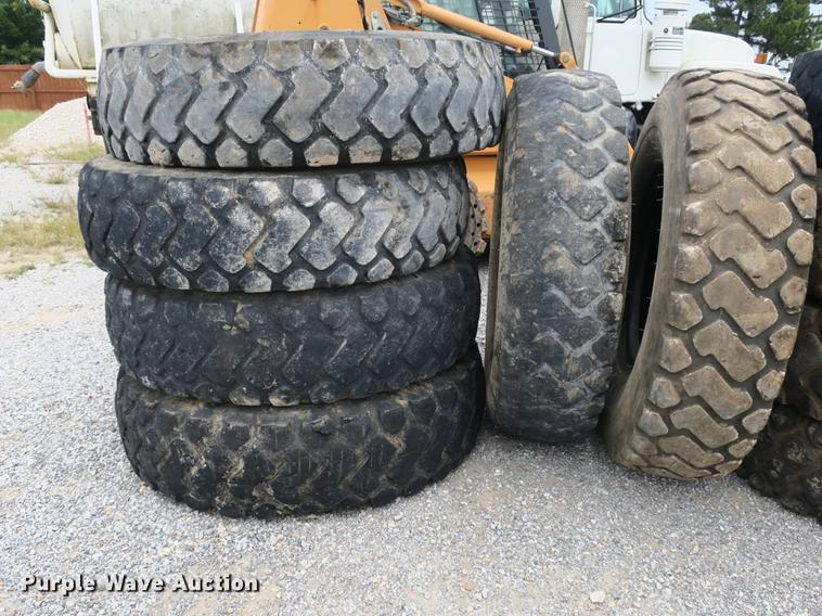 image for item EO9369 (11) 14.00-24 tires