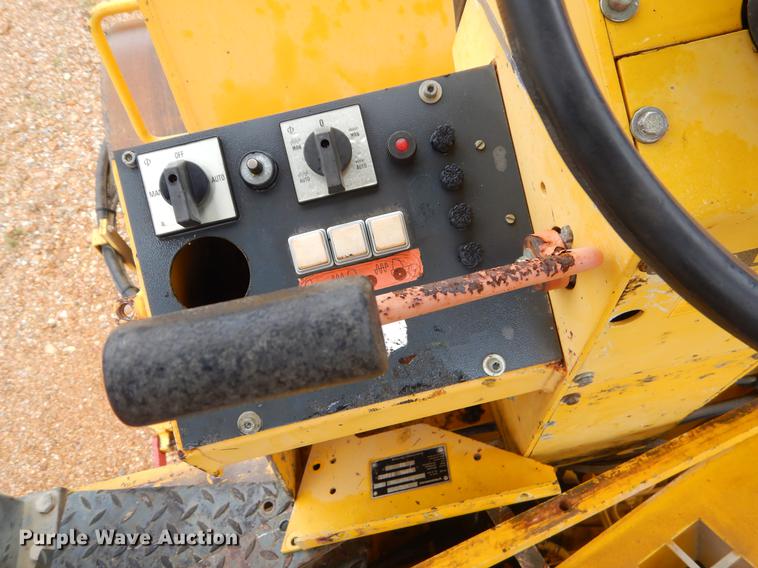 image for item EO9582 2003 Vibromax 752C double drum roller