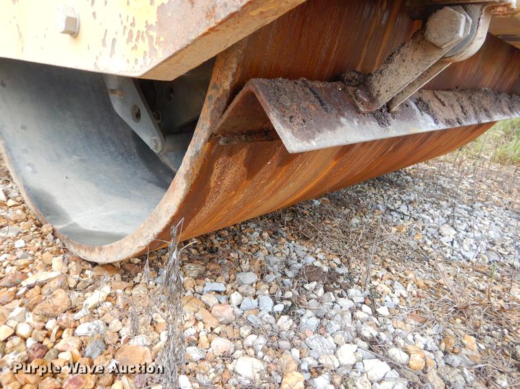 image for item EO9582 2003 Vibromax 752C double drum roller