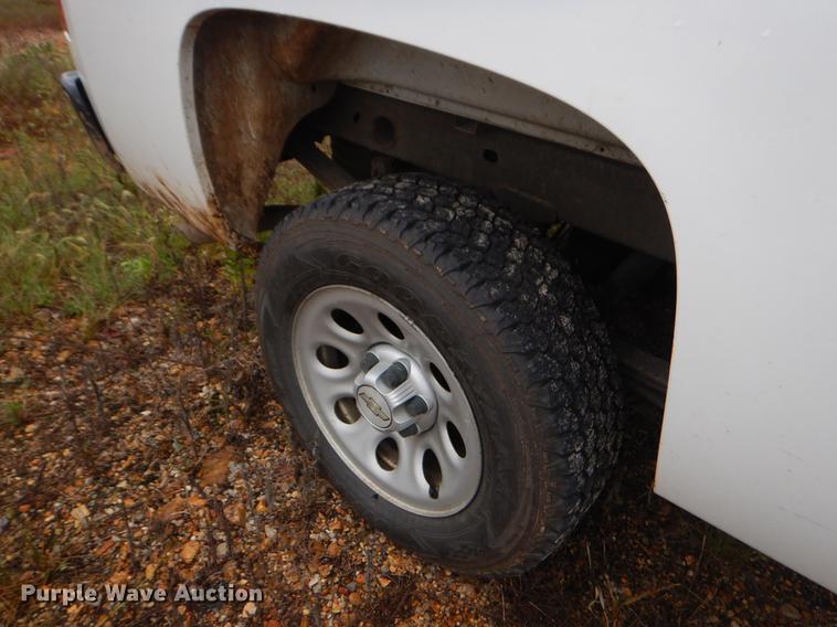 image for item EO9590 2007 Chevrolet Silverado 1500 pickup truck