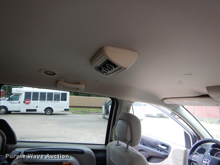 image for item EO9619 2012 Dodge Grand Caravan van