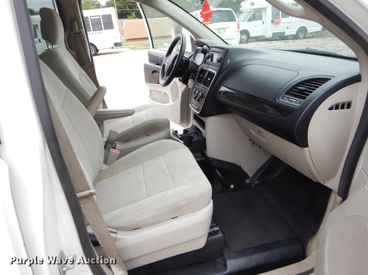 image for item EO9619 2012 Dodge Grand Caravan van