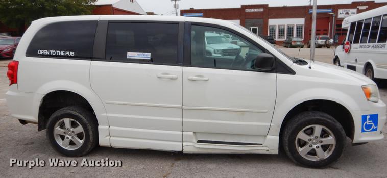image for item EO9620 2011 Dodge Grand Caravan Express van