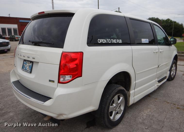 image for item EO9620 2011 Dodge Grand Caravan Express van