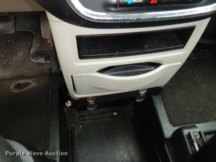 image for item EO9620 2011 Dodge Grand Caravan Express van