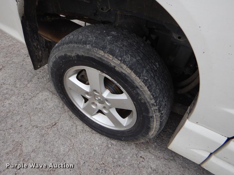 image for item EO9620 2011 Dodge Grand Caravan Express van