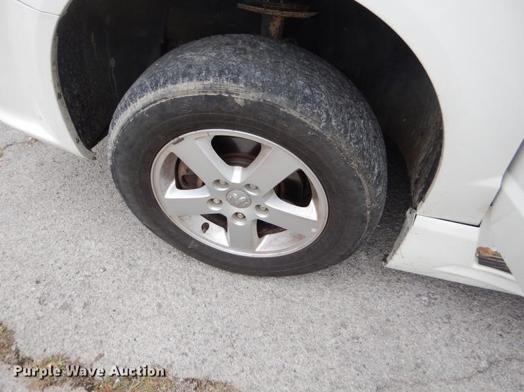 image for item EO9620 2011 Dodge Grand Caravan Express van