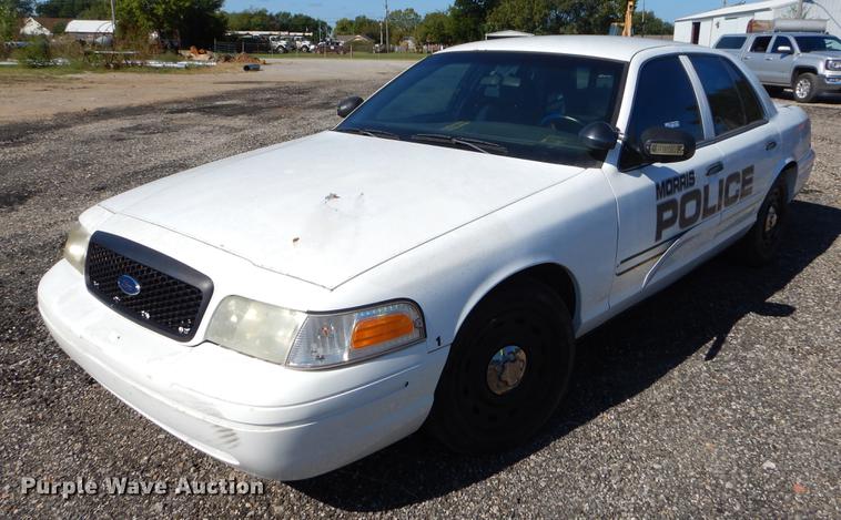 image for item EO9626 2004 Ford Crown Victoria Police Interceptor