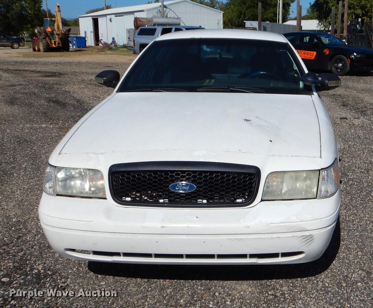 image for item EO9626 2004 Ford Crown Victoria Police Interceptor