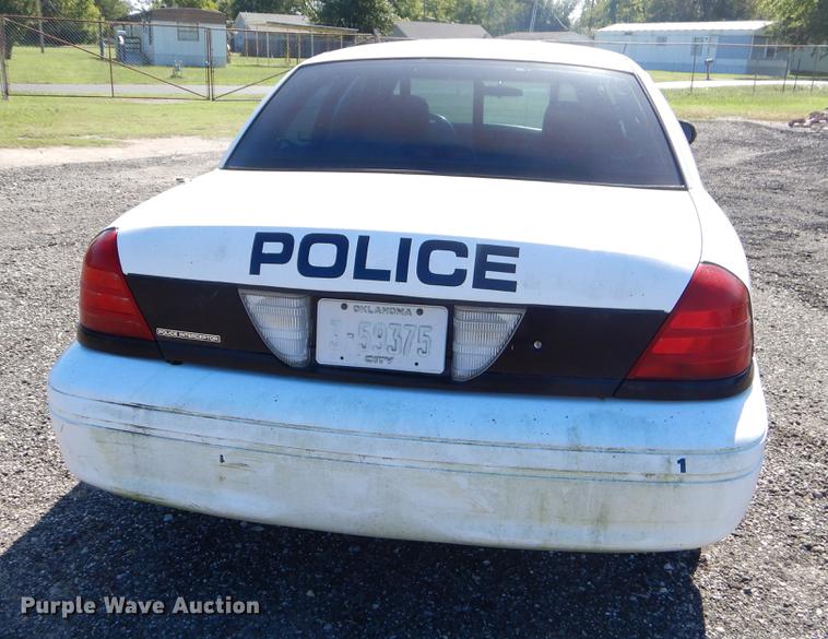 image for item EO9626 2004 Ford Crown Victoria Police Interceptor