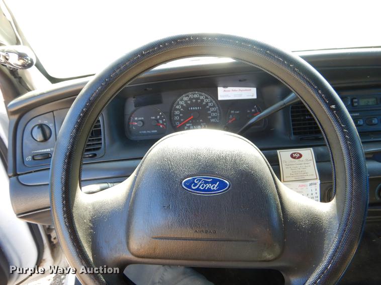 image for item EO9626 2004 Ford Crown Victoria Police Interceptor
