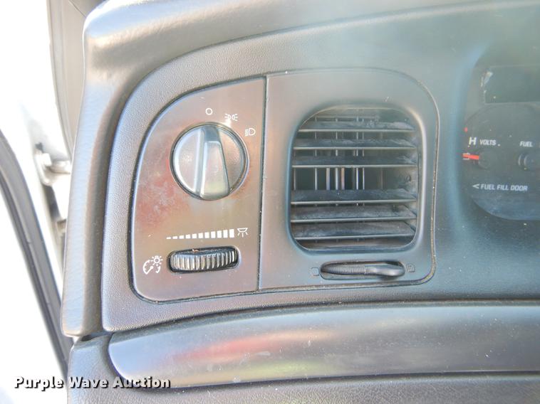 image for item EO9626 2004 Ford Crown Victoria Police Interceptor