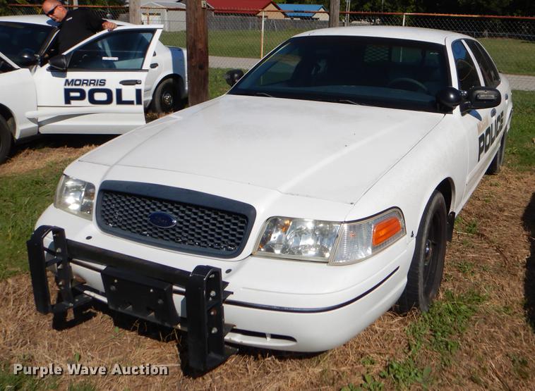 image for item EO9627 2000 Ford Crown Victoria Police Interceptor