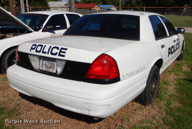 image for item EO9628 2003 Ford Crown Victoria Police Interceptor