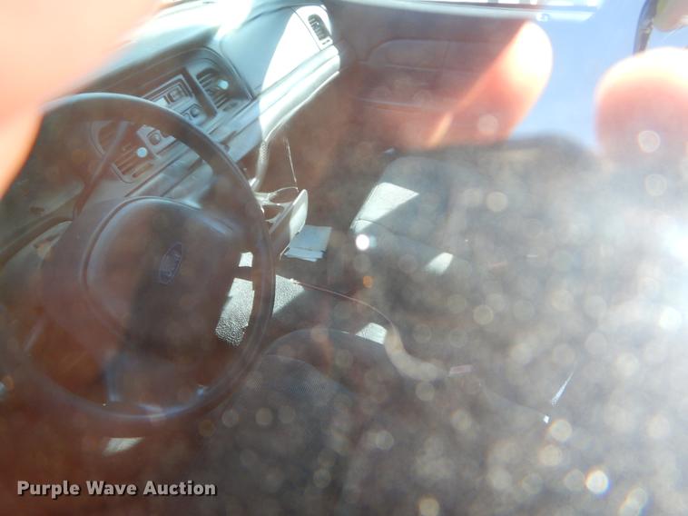 image for item EO9628 2003 Ford Crown Victoria Police Interceptor