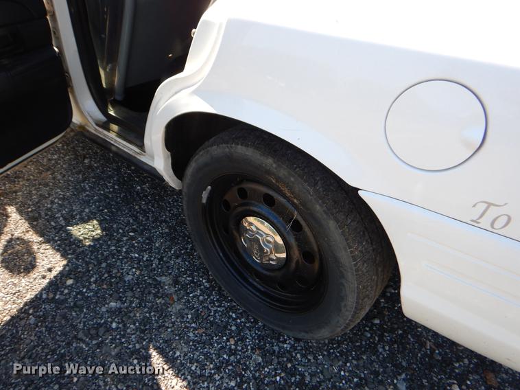 image for item EO9629 2009 Ford Crown Victoria Police Interceptor