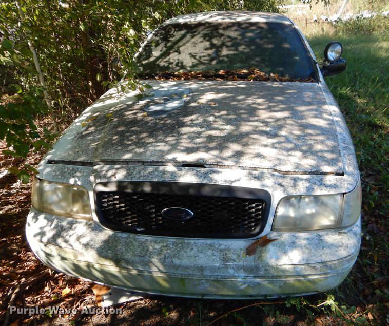 image for item EO9630 2004 Ford Crown Victoria Police Interceptor