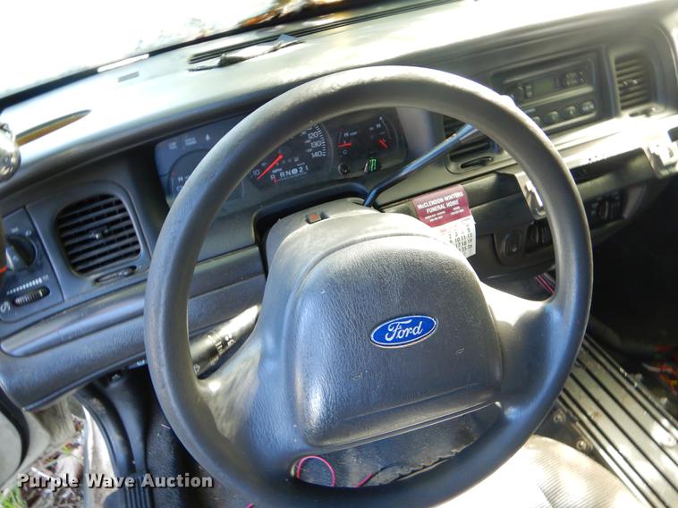 image for item EO9630 2004 Ford Crown Victoria Police Interceptor