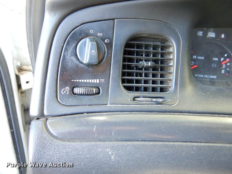 image for item EO9630 2004 Ford Crown Victoria Police Interceptor