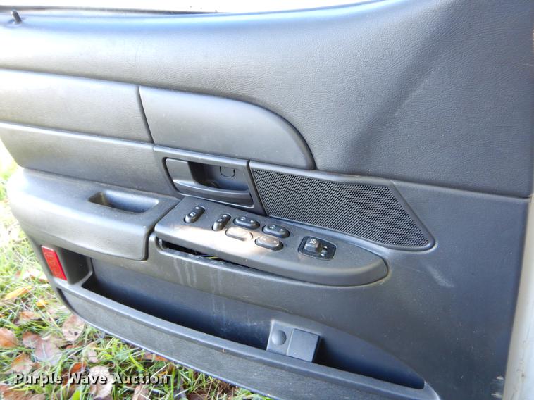 image for item EO9630 2004 Ford Crown Victoria Police Interceptor