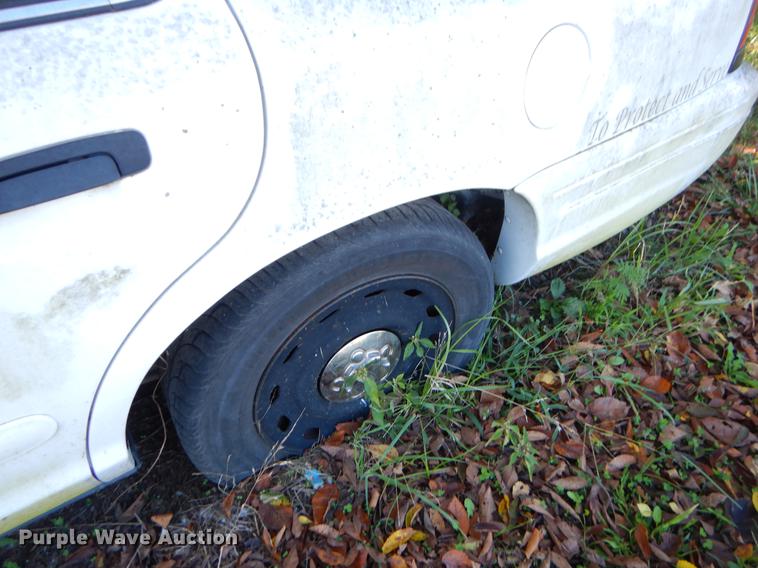 image for item EO9630 2004 Ford Crown Victoria Police Interceptor