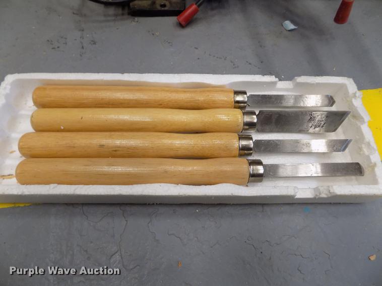 Duracraft wood lathe in Hays, KS Item ER9168 sold Purple Wave