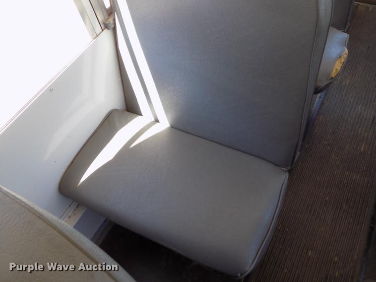 image for item ER9182 1996 Ford Econoline E350 school bus