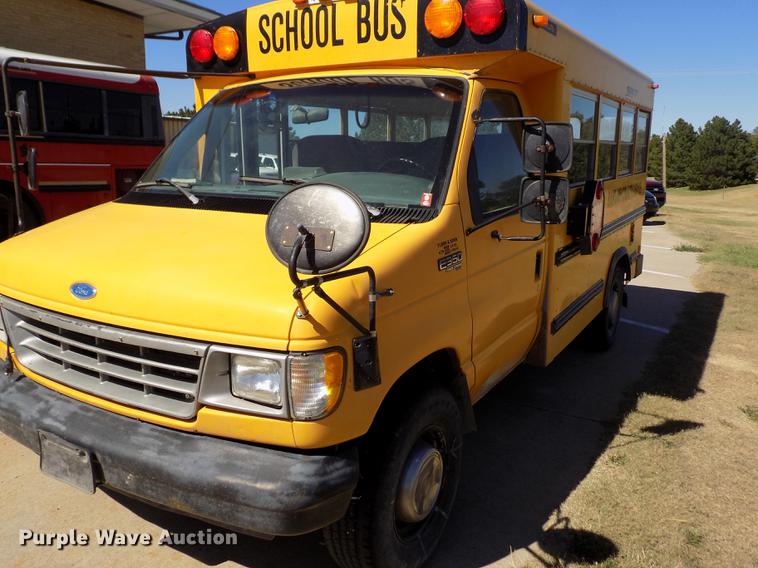 image for item ER9182 1996 Ford Econoline E350 school bus