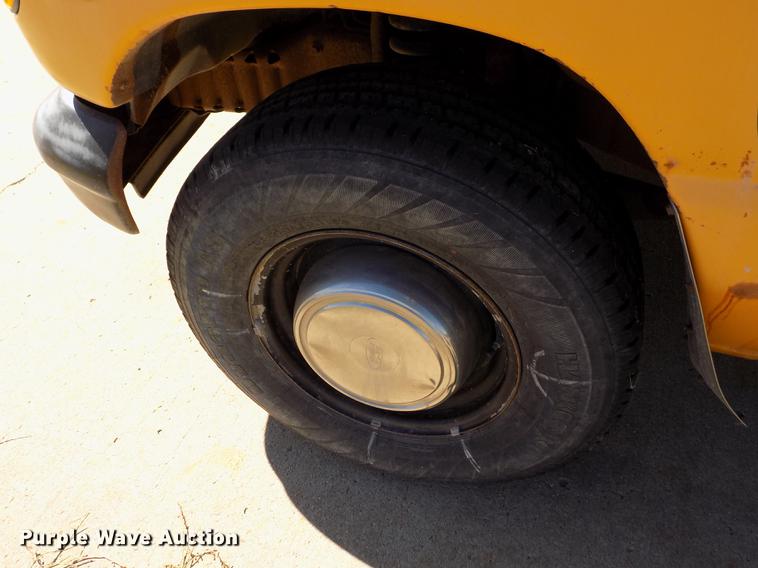 image for item ER9182 1996 Ford Econoline E350 school bus