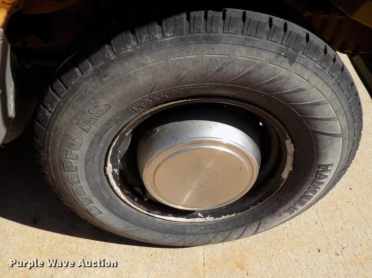 image for item ER9182 1996 Ford Econoline E350 school bus