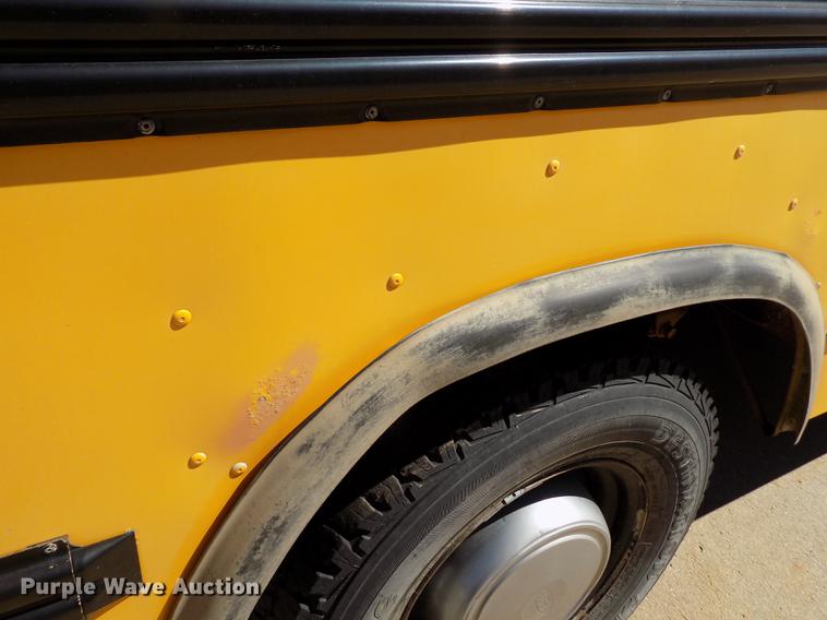 image for item ER9182 1996 Ford Econoline E350 school bus