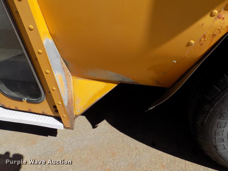 image for item ER9182 1996 Ford Econoline E350 school bus
