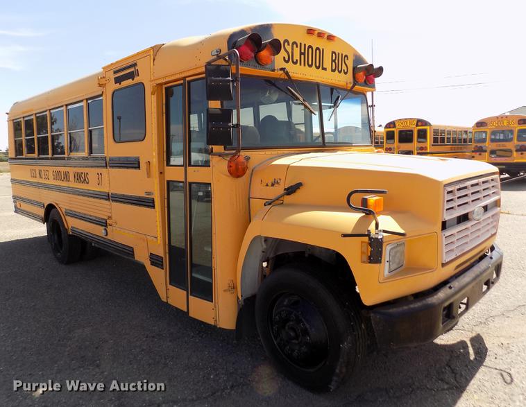 image for item ER9183 1993 Ford B700 school bus