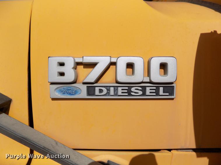 image for item ER9183 1993 Ford B700 school bus