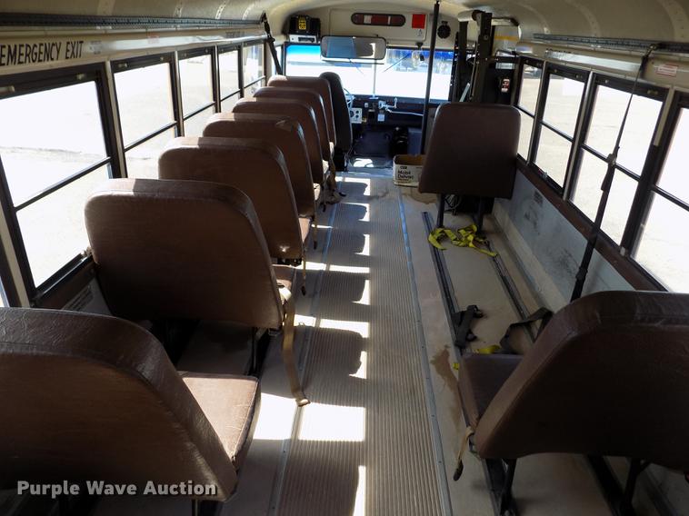 image for item ER9183 1993 Ford B700 school bus