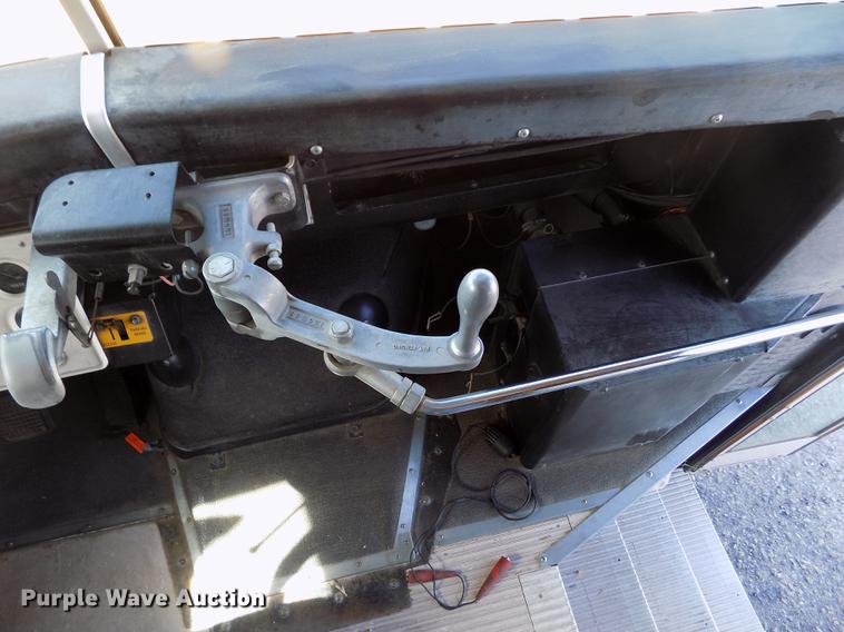 image for item ER9183 1993 Ford B700 school bus