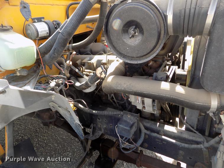 image for item ER9183 1993 Ford B700 school bus