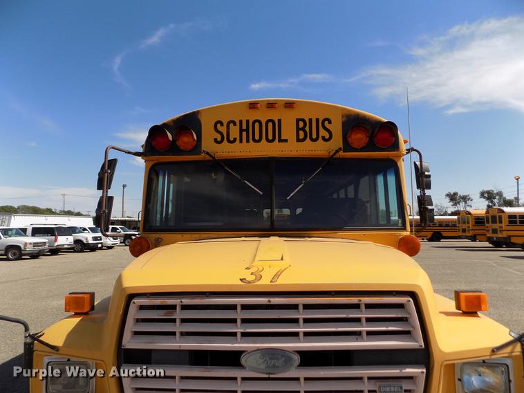 image for item ER9183 1993 Ford B700 school bus