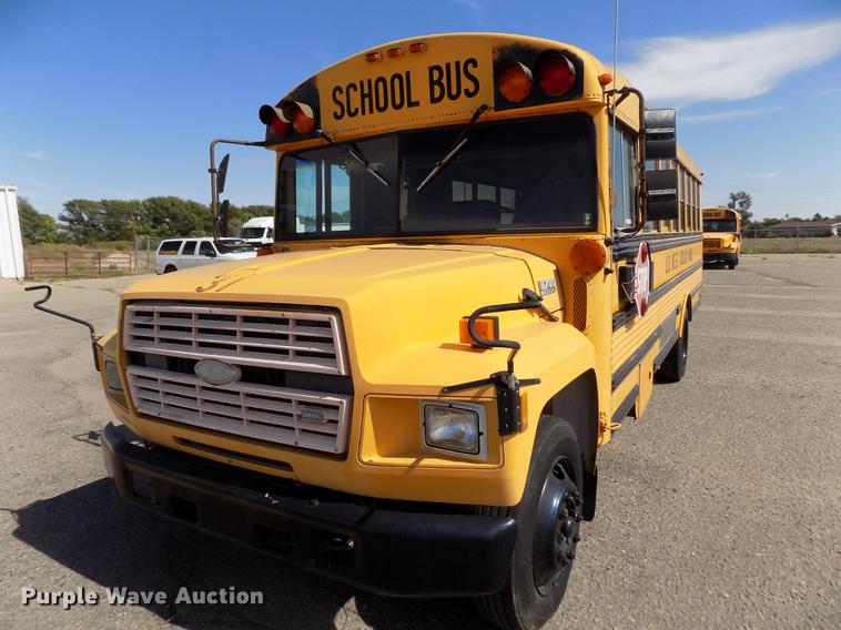 image for item ER9183 1993 Ford B700 school bus