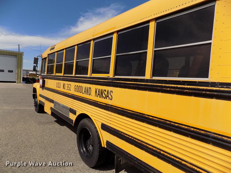 image for item ER9183 1993 Ford B700 school bus