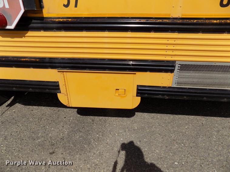 image for item ER9183 1993 Ford B700 school bus