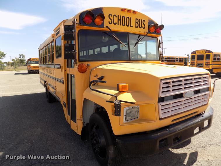 image for item ER9183 1993 Ford B700 school bus